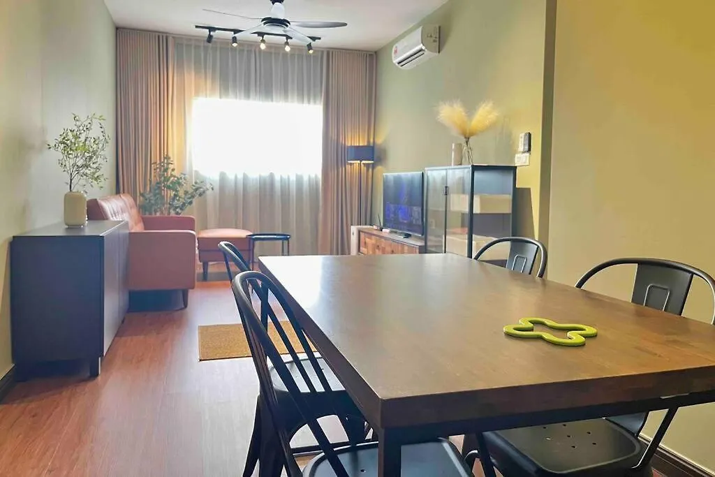 Apartment Cozy Designer Suite @ Klia Sepang