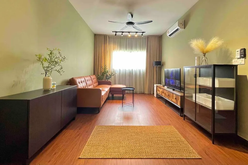Apartment Cozy Designer Suite @ Klia Sepang