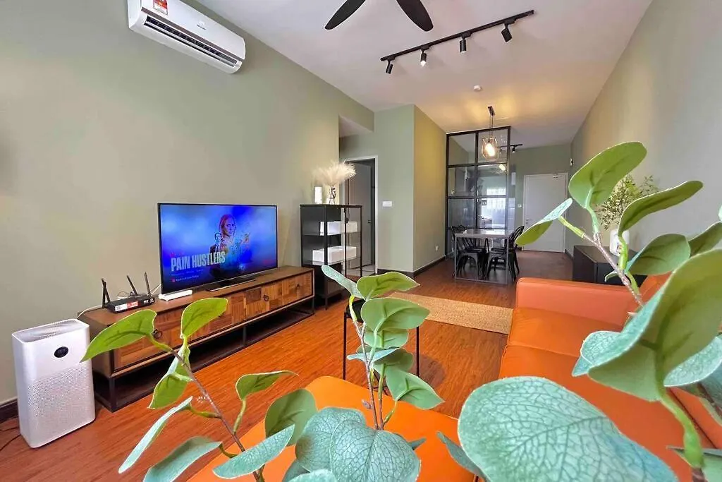 Apartment Cozy Designer Suite @ Klia Sepang